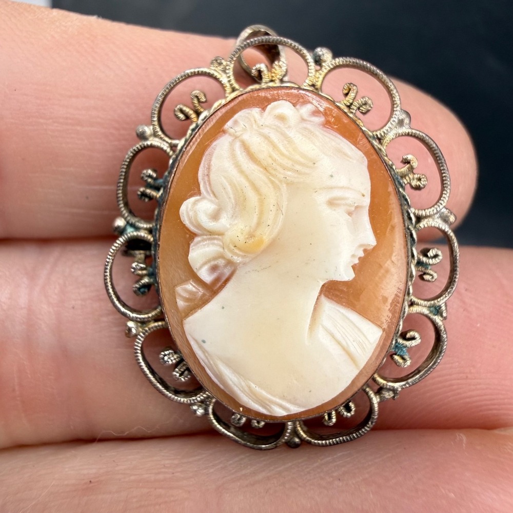Vintage Cameo Brooch Pendant Gold Tone Filigree Shell Portrait READ‎